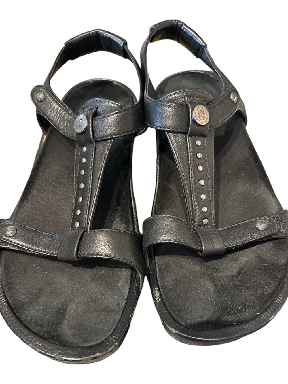 Aetrex Black Leather T-Strap Sandals with Stud Accents